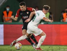 PG平台-塞维利亚连续五轮不胜，球队面临压力