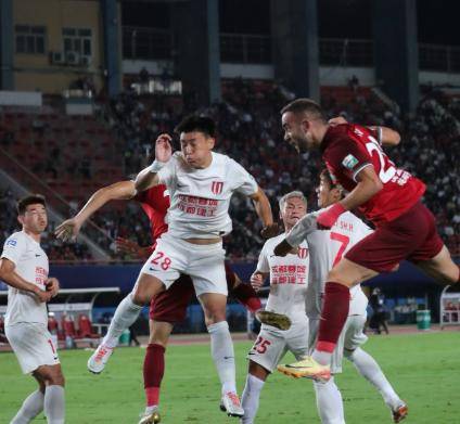 PG电子试玩官网-中超球队实力暴露无遗，各队备战相当充实！