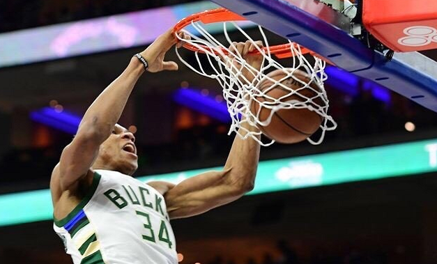 PG游戏官网登录入口-篮网B队翻盘希腊男篮，威斯布鲁克三分雨点燃全场