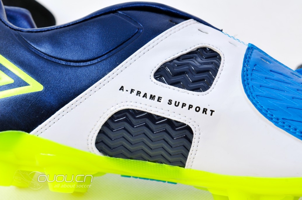 PG在线网站-V5鏖战BRO，Mickey完成帽子戏法