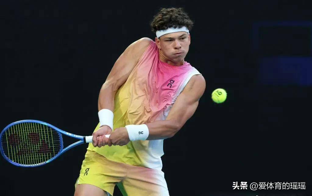 PG在线网站-澳大利亚网球队完胜美国网球队,兹维列夫统治全场的简单介绍